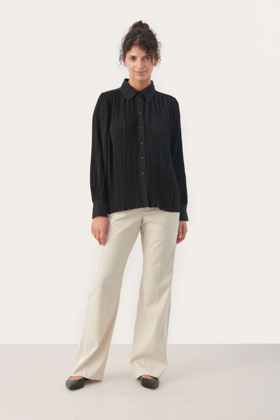 Klaer Part Two | Dilarapw Shirt Black
